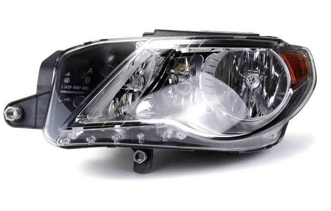 VW Headlight Assembly - Driver Side (Halogen) 3C8941005F